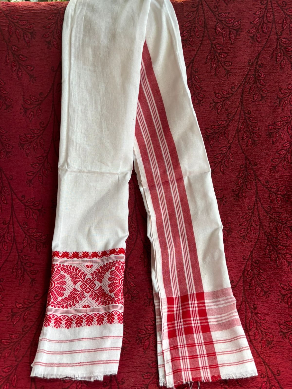 The Assamese Gamosa : Premium-Handwoven